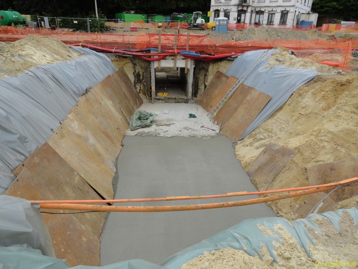 DSC00923.JPG - On prépare les fondations pour l'extension du tunnel sous voies
